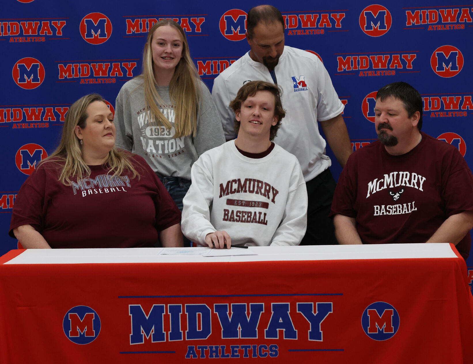 signing day Midway21.JPG